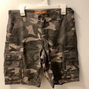 Lee camo cargo shorts